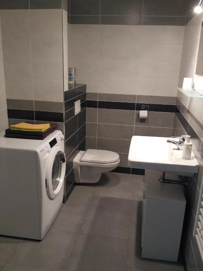 Apartments 4U Center + Free Parking 올로모우츠 외부 사진